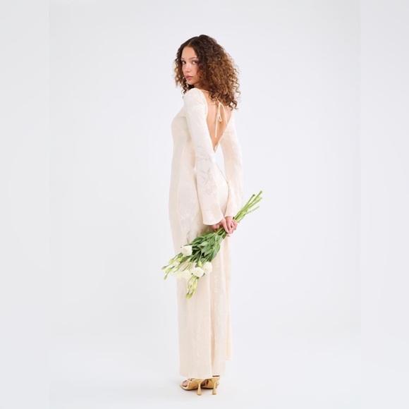 Rumored Dresses & Skirts - Rumored Sweet Talker Maxi Dress Ivory Jacquard Backless Size XL